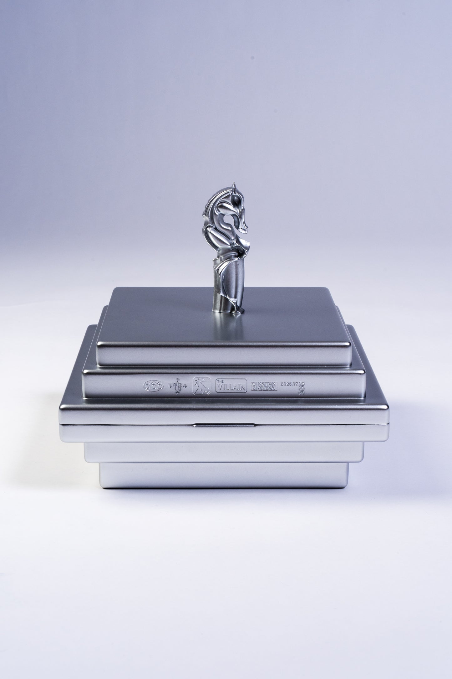 [Pre-Order] THE VILLAIN LIVE IN HONG KONG Blu-ray + CD (4 Disks Box-set)